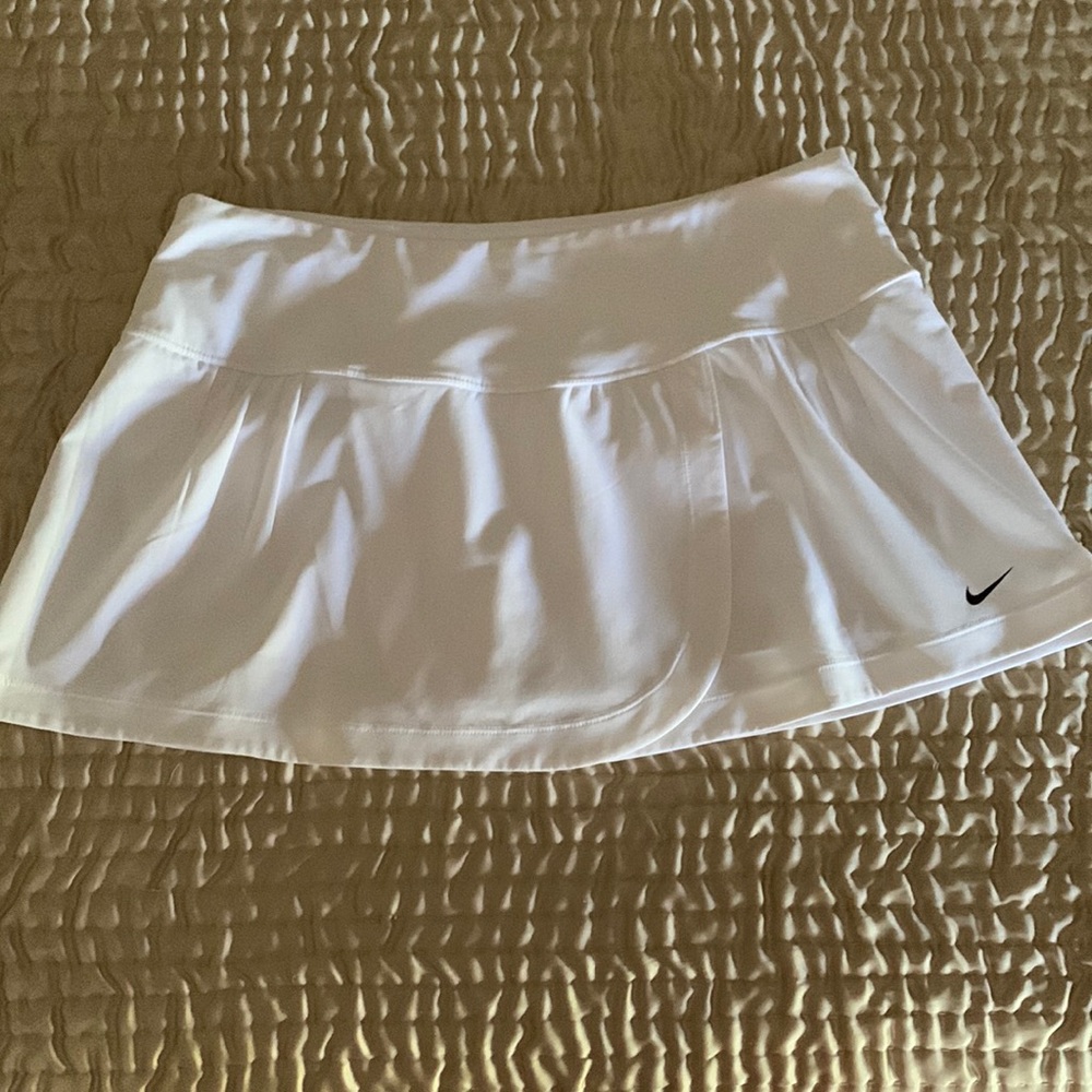 Nike Dri-Fir M white skirt tennis pickleball EUC